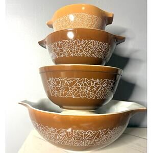 Vintage Pyrex Brown Floral Cinderella Mixing Bowl Set (4-Piece) – No Chips